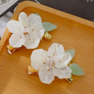 2 Bridal Flower Girl Bridesmaid Gardenia Magnolia Camellia Flower Hair Clips